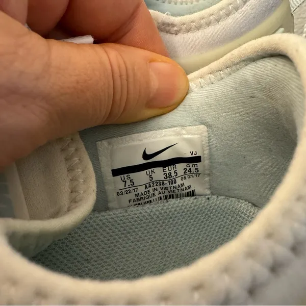 Nike Shoes Womens White Lace Up Free Reflect Training Running Athletic Sneakers - Image 5