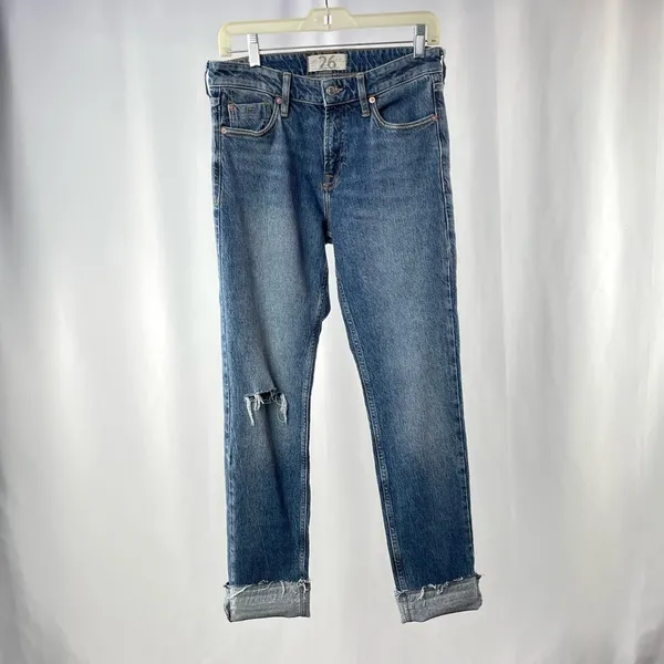Free People Cuffed Slim‎ Boyfriend Jean in Mid Blue Size 26 - Image 2
