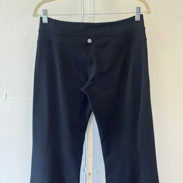 Lululemon Groove Pants Black Flare Yoga Pants Size 8 Reg Mid Rise Athleisure - Image 5