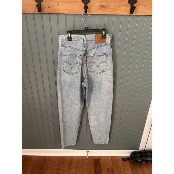 Levi's‎ Premium Jeans Women's Sz 26 Blue Denim High Rise Loose Taper Light Wash - Image 2