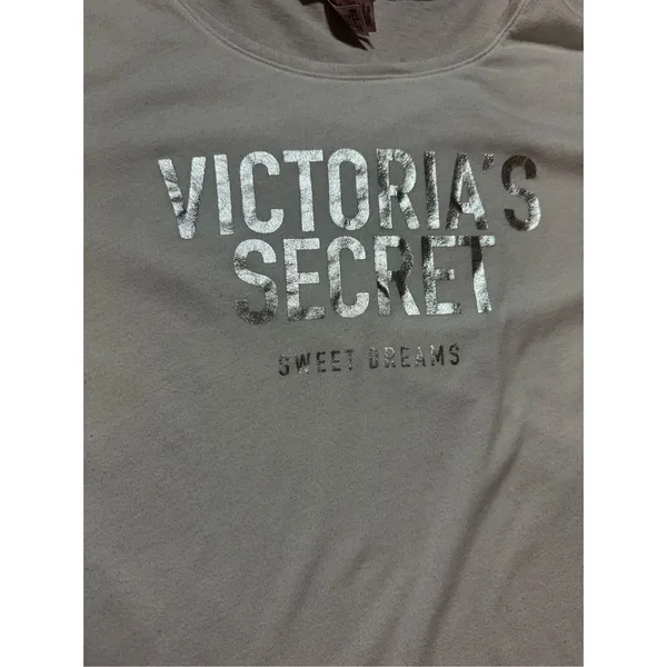 Victoria’s Secret graphic print white pajama shirt sz M/L‎ - Image 3