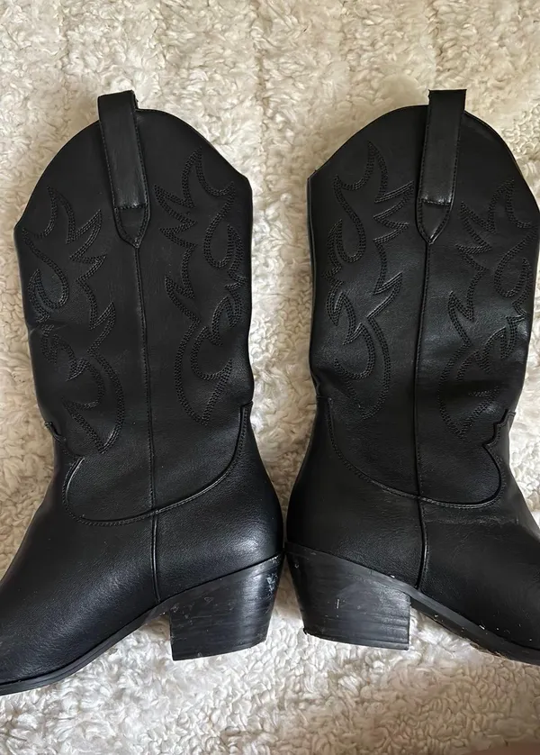 Amazon Black cowboy boots - Image 6