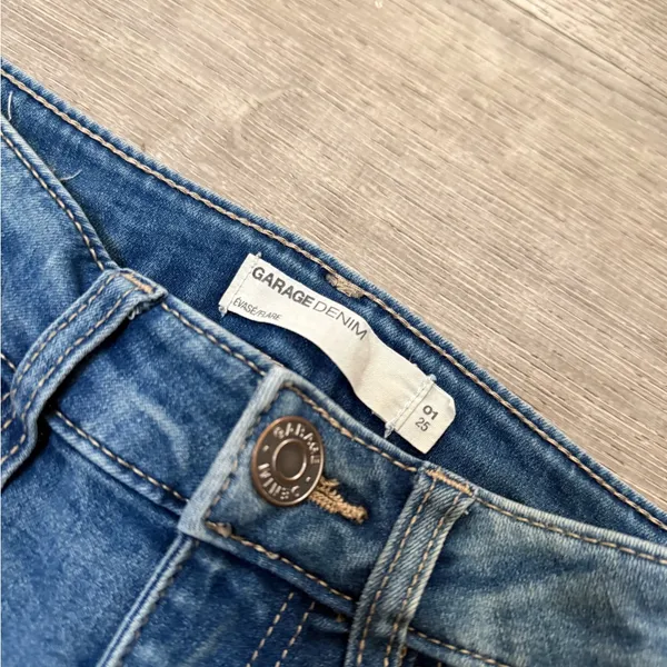 •Garage• High Rise Flare Jeans - Image 6