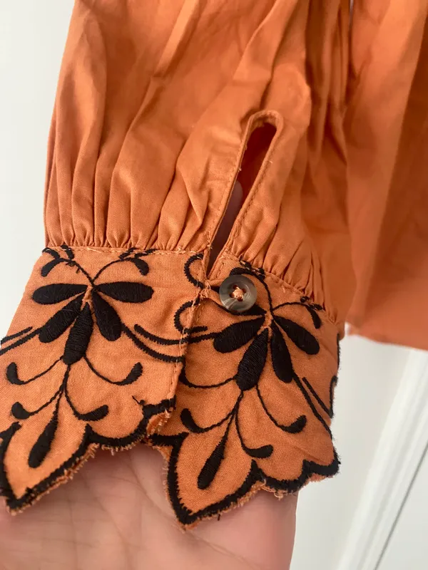 Anthropologie Scalloped Embroidered Buttondown Shirt, Size 8 - Image 11