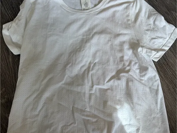 Athleta White Athletic Short Sleeve Tee - Image 4