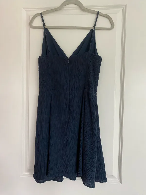 Abercrombie front-twist dress size M - Image 3