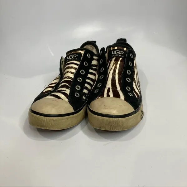 UGG Laela Sherpa lined sneakers zebra print calf‎ hair size 7.5 - Image 5
