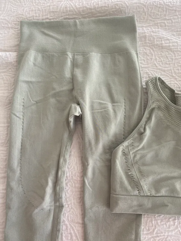 Target light green workout set - Image 4