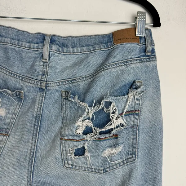 American Eagle Womens 90s Straight Pride Jeans Sz 10 Distressed Light Wash - Image 11