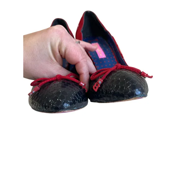 Vintage Betsey Johnson‎ Navy Blue Red Bow Snakeskin Stiletto Y2K Heels Size 5.5 - Image 5