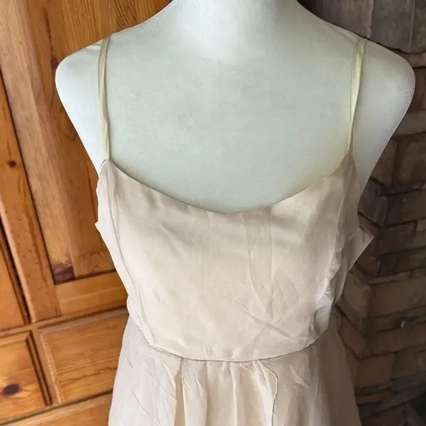NWT. D.X Elegant Cream Layered Women's Dress. Size 8 - Image 6