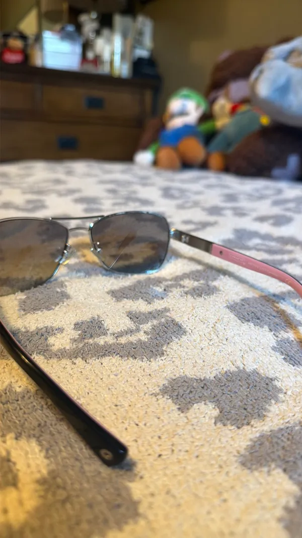 Coach Sunglasses - Image 4