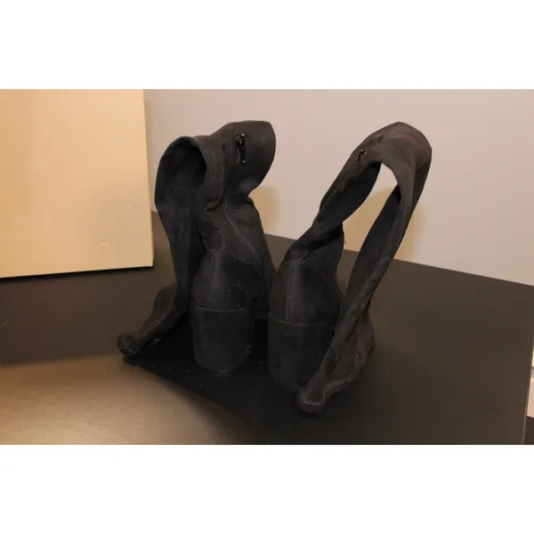 Bar III GABRIE Boots Womens 5M Black Over The Knee Faux Suede Block Heel NIB - Image 4