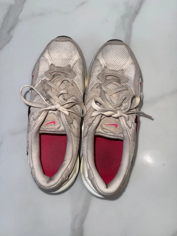 Nike Women’s Cream Mesh Sneakers with Pink Swoosh - Image 10