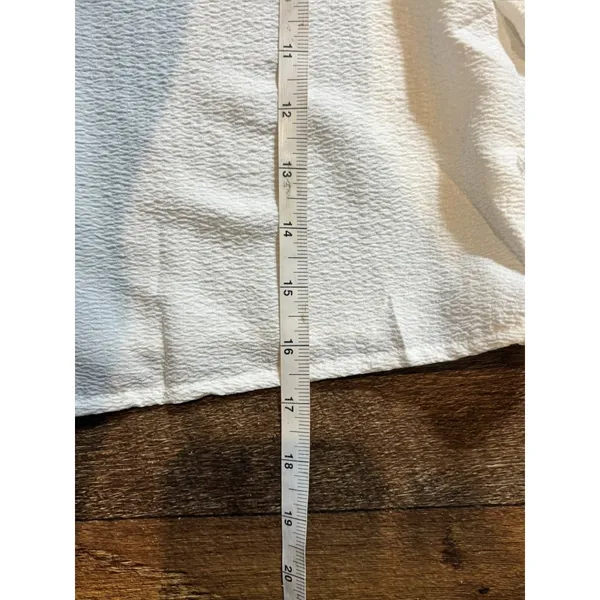 Women's White Buttoned Crop Top Size M - Image 6