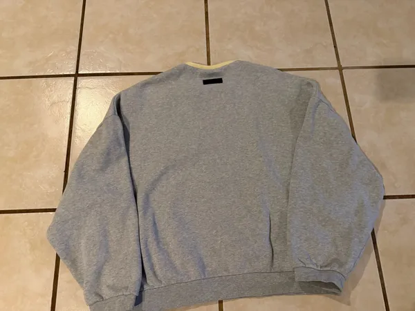 Essentials Fear of God Sweatshirt Crewneck - Image 2
