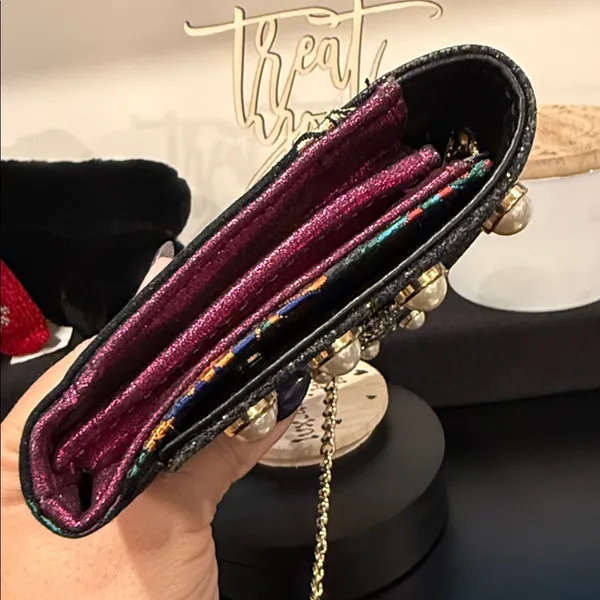 ‼️SALE‼️ *EUC* ALDO, Embellished Black and Multicolor Clutch/Wallet On Chain - Image 4