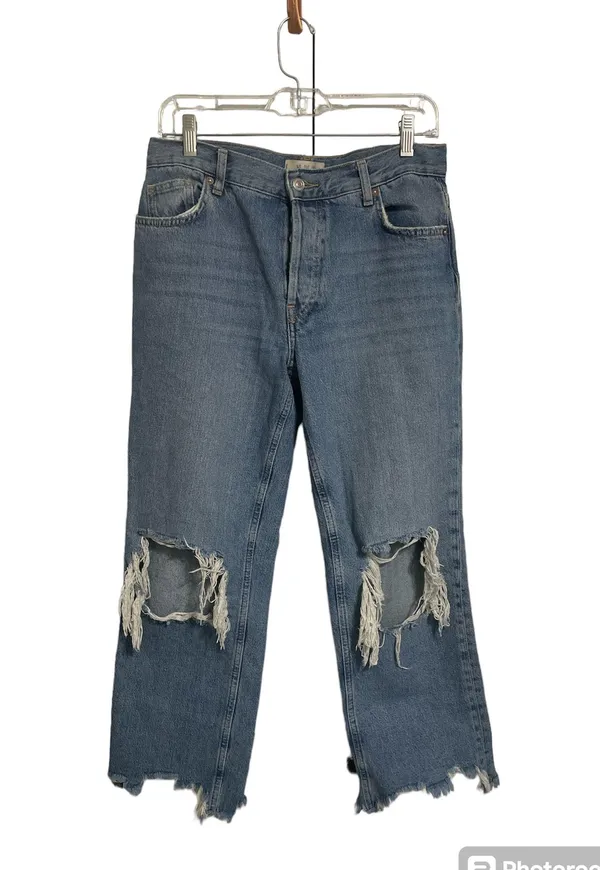 We The Free, free people distressed wide leg jeans. Size 28 rise buttons - Image 8