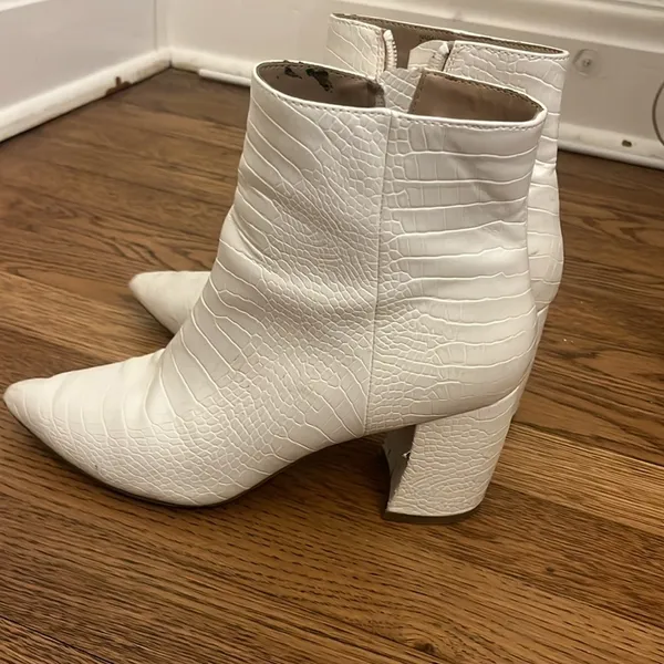 Steve Madden White booties size 7.5 - Image 2
