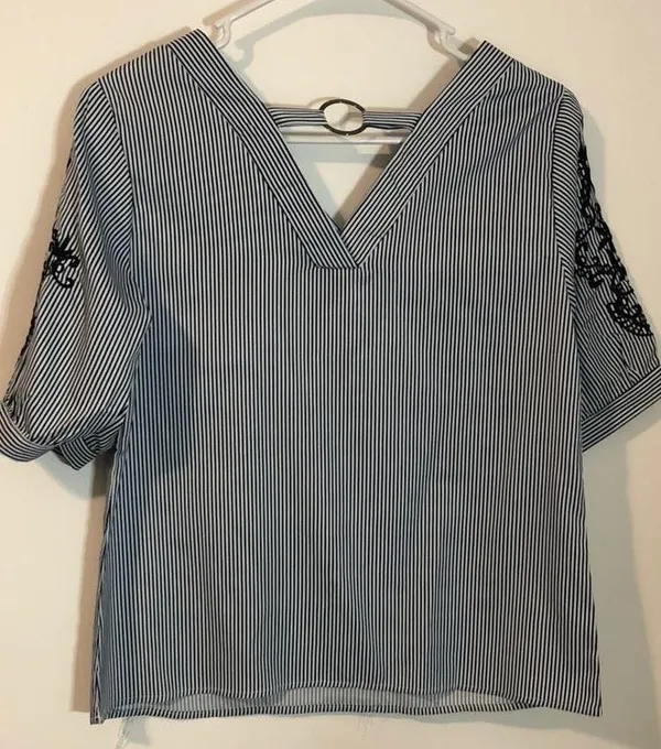 Summer Top Size M - Image 3