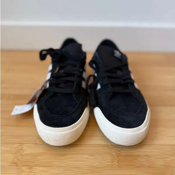 Adidas Nora Sneakers Lace Up Skateboarding Black White Mens 8 Women 9 New in Box - Image 4