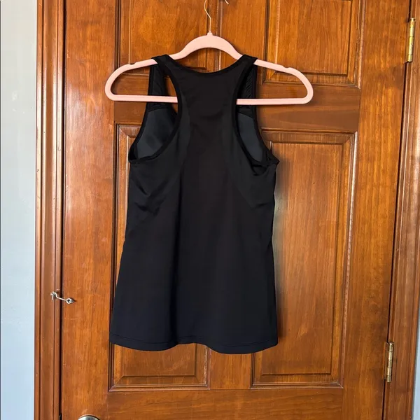Nike Black Dri-fit Tank Top Size Medium - Image 3