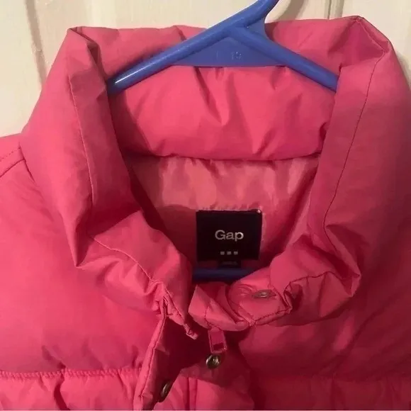 Gap Pink Puffer‎ Vest Wonen's Size Medium - Image 4