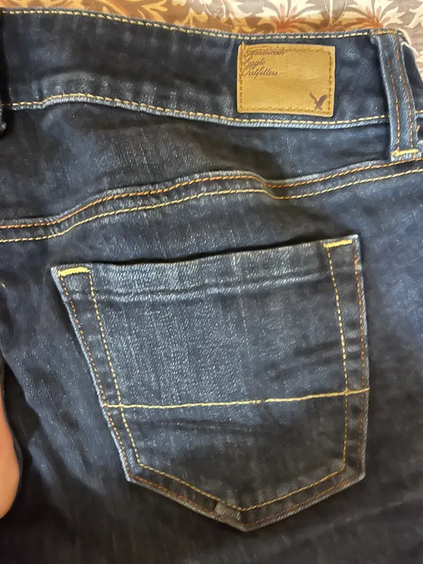 American Eagle Jeans - Image 3