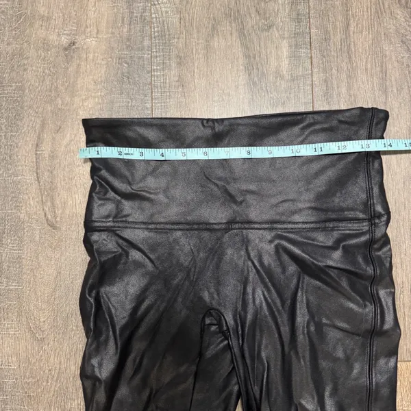 SPANX Faux‎ Leather High Waisted Leggings Black Size Large - Image 5
