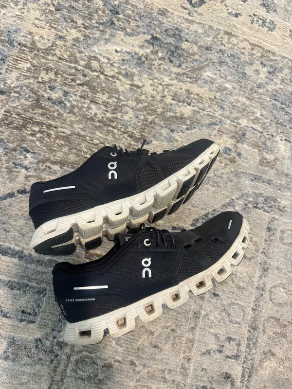 On Cloud Shoes - Image 2