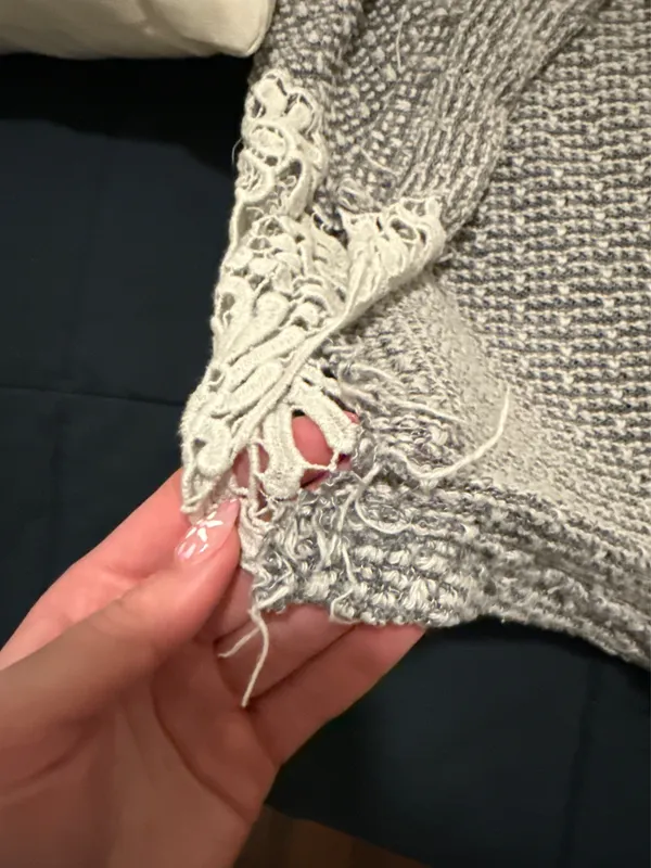American Eagle Sweater Shirt - Image 4