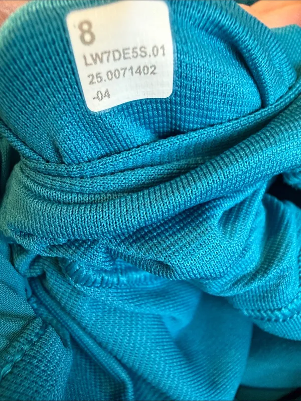 Lululemon Hotty Hot lined teal shorts - Image 4