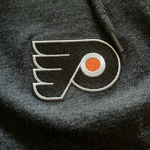 Antigua Philadelphia Flyers hockey sweater. Size medium. Black. GUC. - Image 3