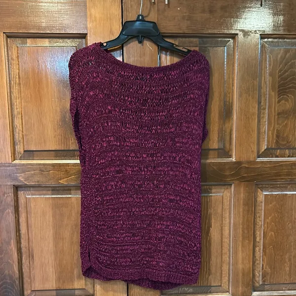 White House‎ Black Market Plum Purple Open Knit Sweater Top Cap Sleeve Medium - Image 3