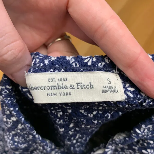 Abercrombie & Fitch Navy Blue White Floral Strapless Smocked Mini‎ Dress Small - Image 5