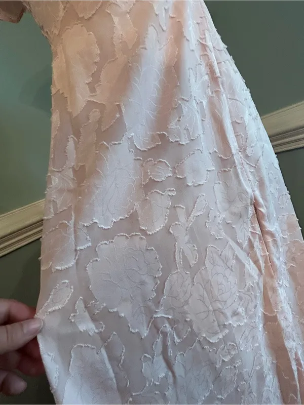 Elegant Pink Lace Maxi Dress with Flutter Sleeves - Image 5
