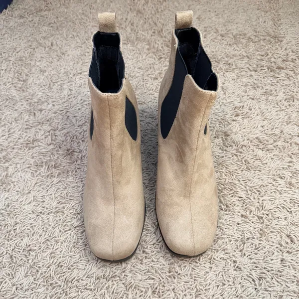 Soda Tan and Black Ankle Boots Block Heel Size 9 - Image 2