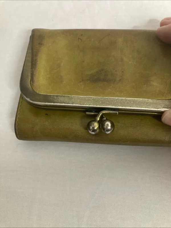 HOBO Olive-Toned Green Leather Kiss-Lock Wallet - Image 2