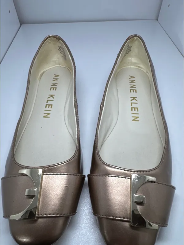 Anne Klein Bronze Ballet Flats with Chic Gold Buckle - Size 8 - Image 4