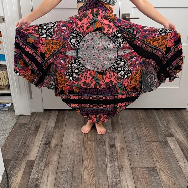 Free People Boho Floral Halter Maxi Dress in Black/Coral Cutouts Size 2 - Image 2