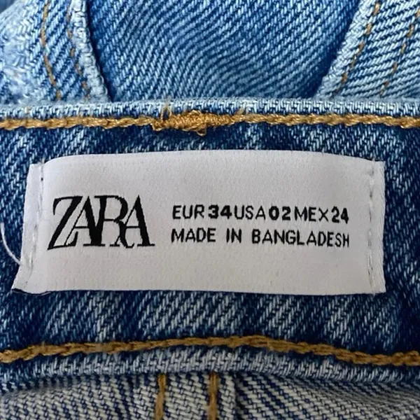 Zara Women's Blue Distressed Cut-Off High Waisted Denim Jean Shorts Size 2 - Image 4