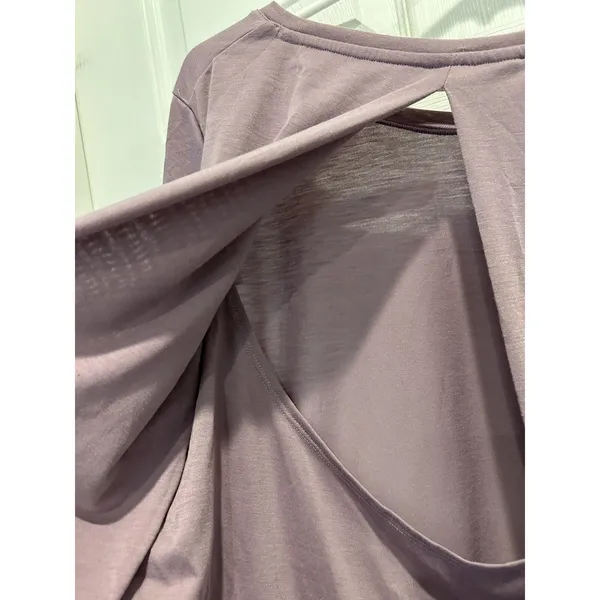 Under Armour HeatGear Women‎ Large Mauve Open Back Short Sleeve Training T-Shirt - Image 7