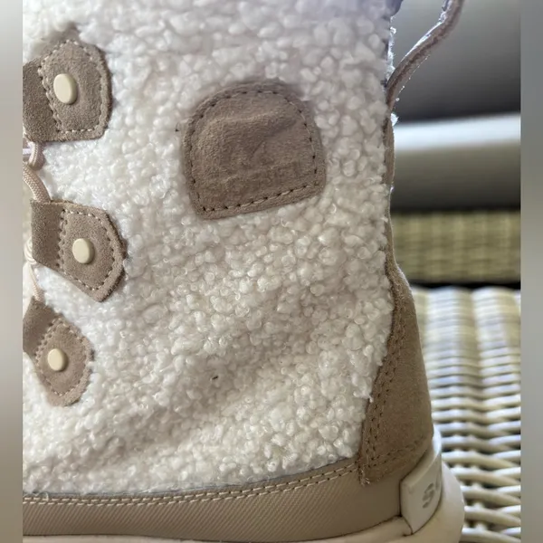 Sorel Explorer‎ Joan Cozy Leather Boots 6.5 winter snow streetwear athleisure - Image 5