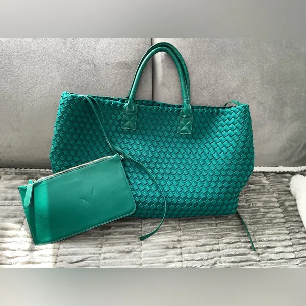 Beautiful spacious tote💚💚💚 Green - Image 7