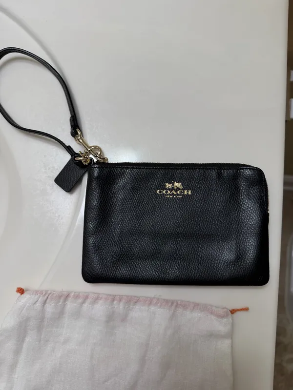 Coach Black Leather Wristlet - Image 5