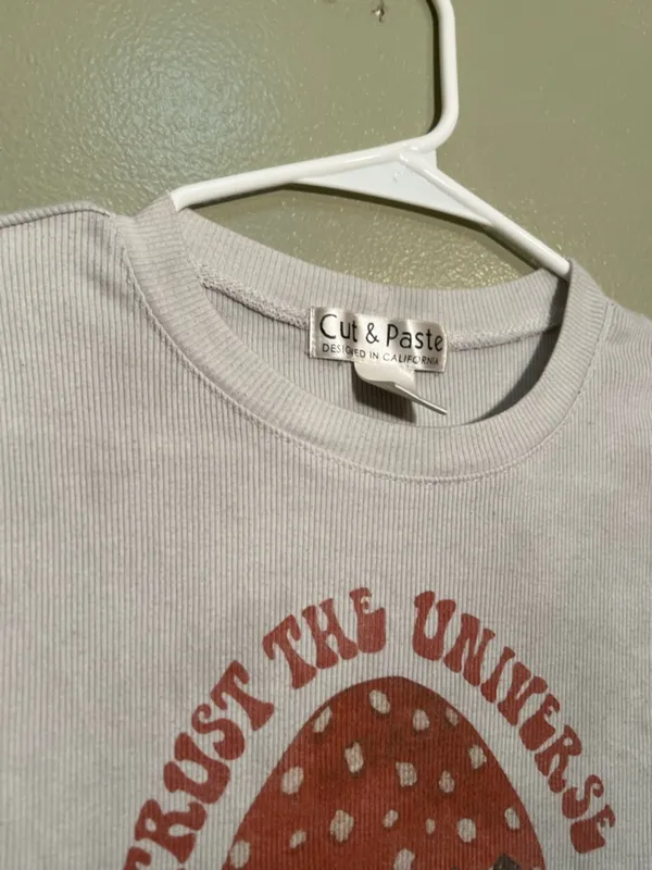 Cut & Paste Women's Size Small T-Shirt Ribbed Beige Trust The Universe Mushroom - Image 3