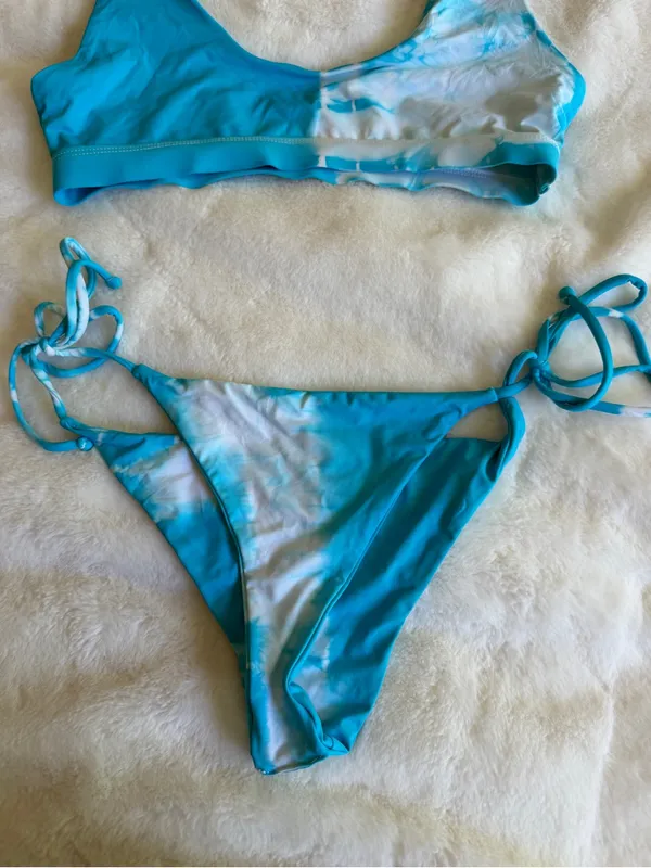Dippin Daisy’s Swimwear Blue Tie Dye Size Small - Image 4