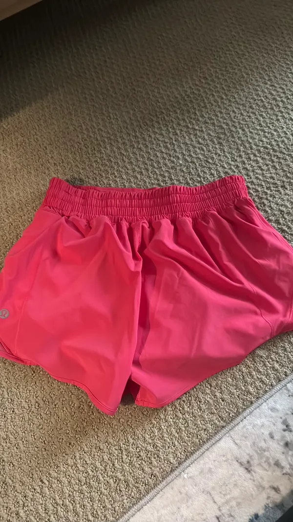 Lululemon Shorts Hotty Hot High-Rise - Image 2