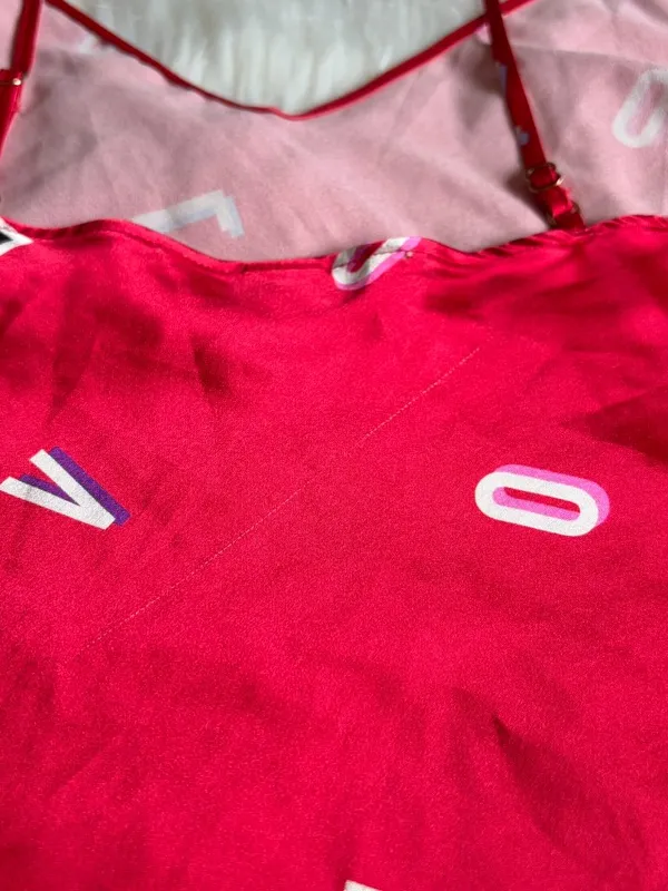 Victoria's Secret Red Love Tank Top Women's Small - Image 5