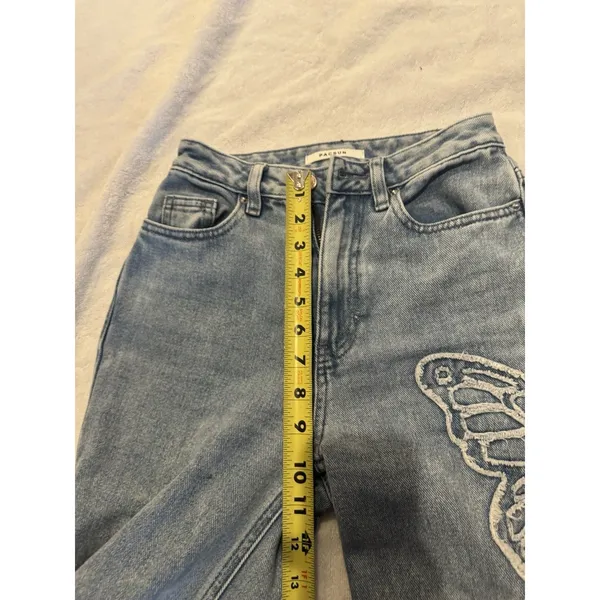 Pacsun Butterfly Patch Women’s '90s Boyfriend Jeans, Size 26, Short Length. - Image 9